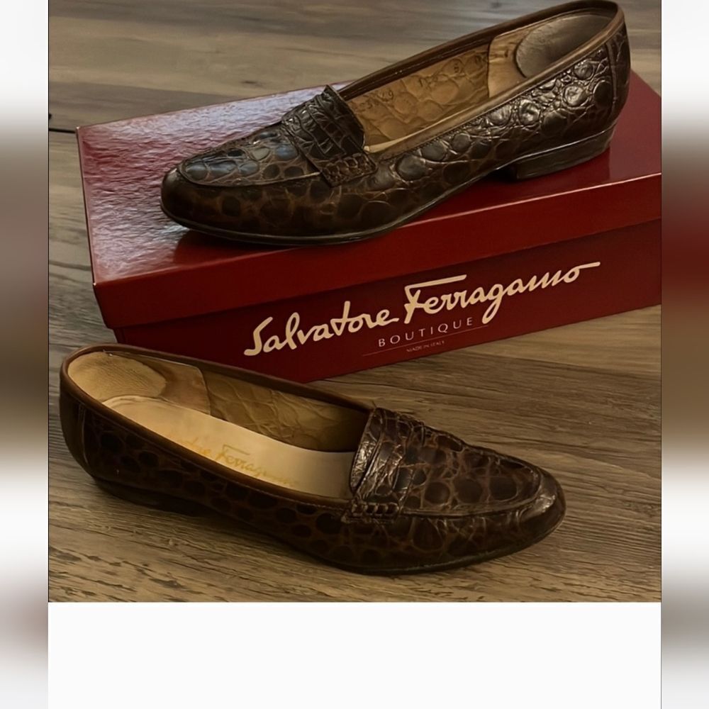 Salvatore Ferragamo Brown Croc Embossed Leather Loafers Sz.5 AA Ret $335 Dustbag